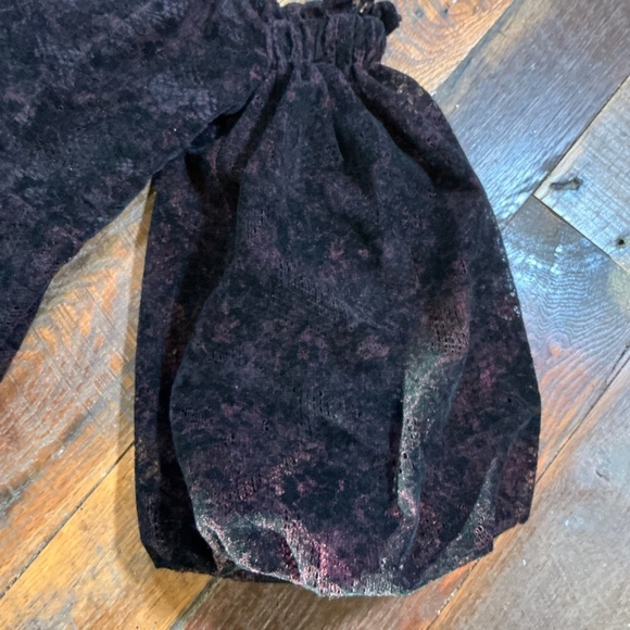 Parker Black Burgundy Lace Off Shoulder Puff Sleeve Peplum Top Size Small - Picture 2 of 7